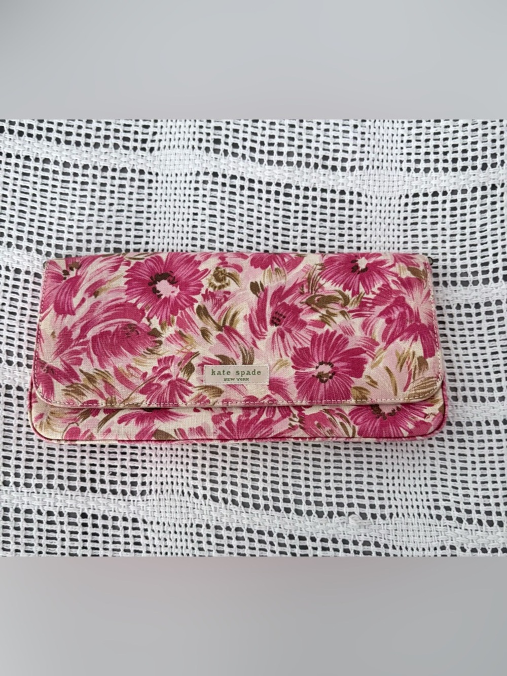 Kate Spade Made in Italy Vintage
Floral Shoulder Bag